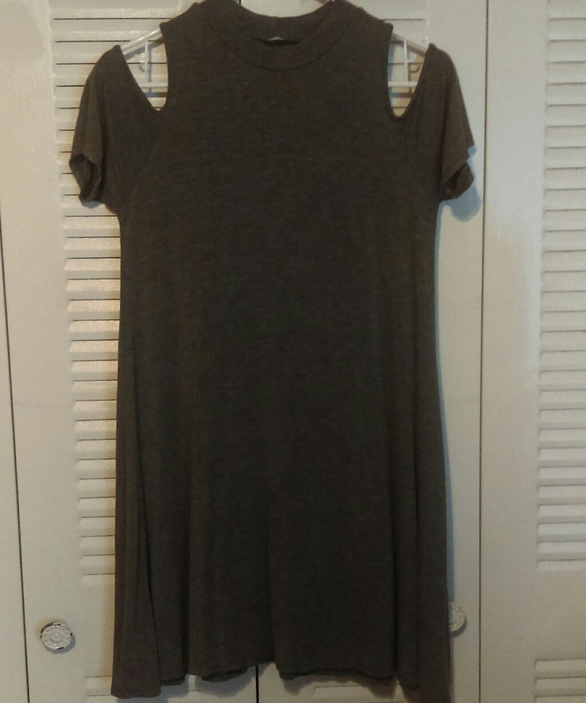 Acemi cold shoulder gray dress
